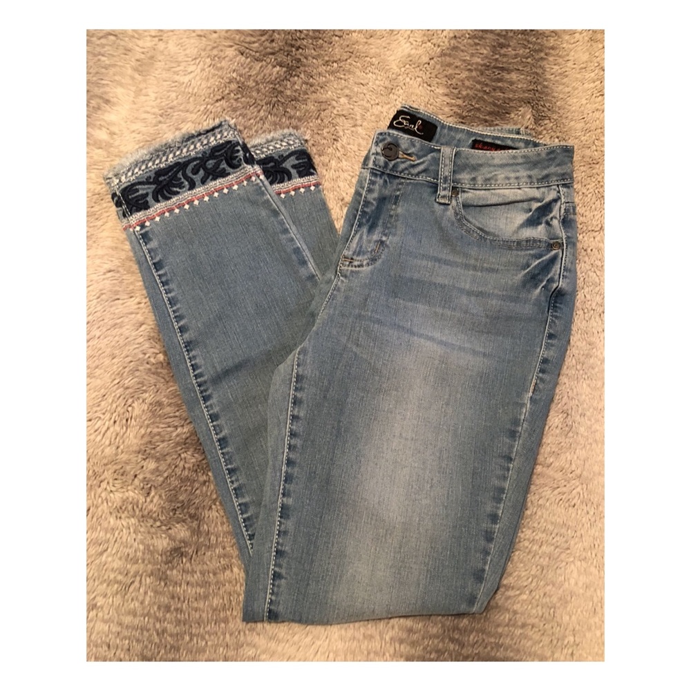 Earl Skinny Ankle Jeans